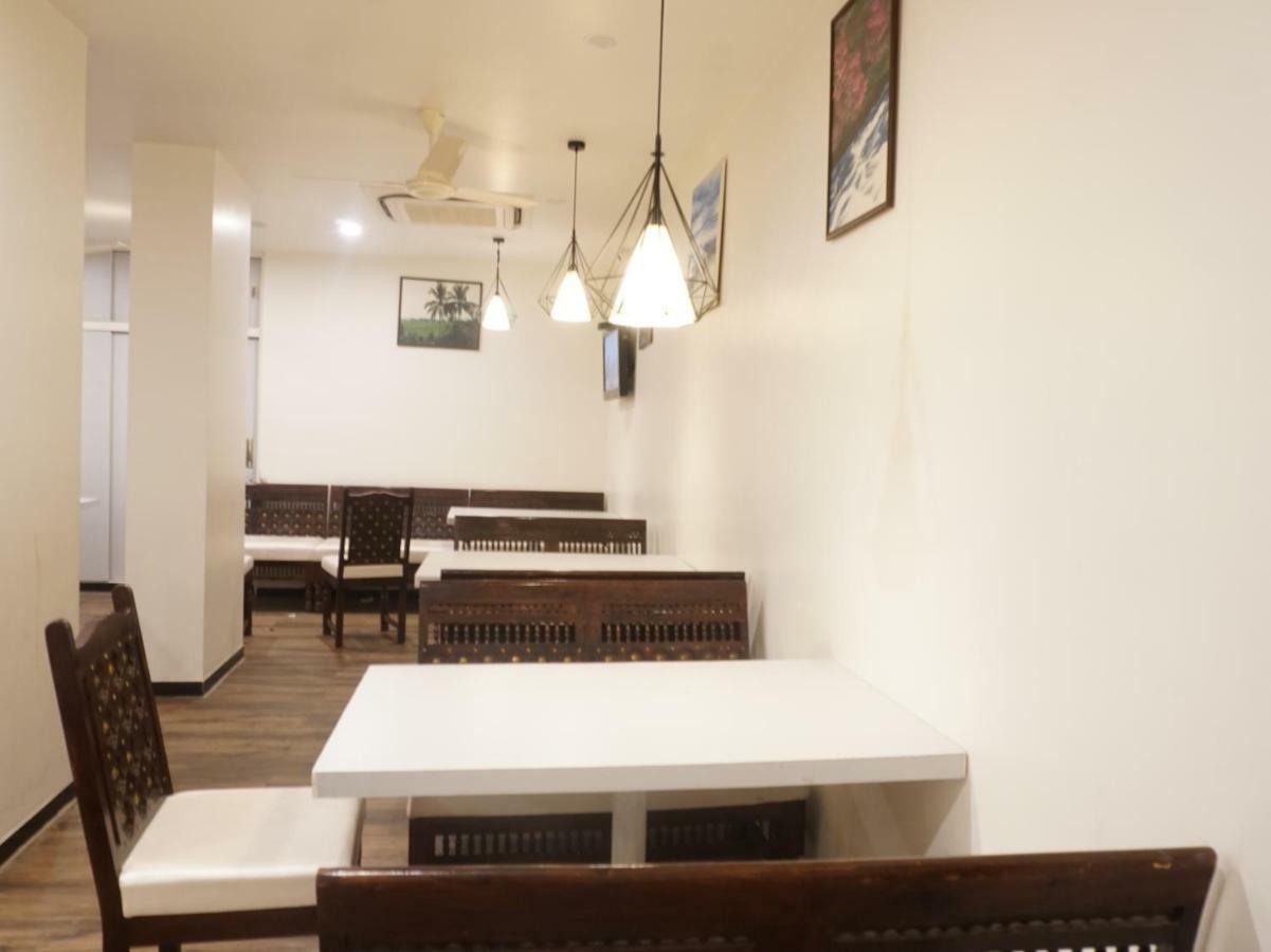 Palette Four Seasons Recreation Resort Jalgaon Экстерьер фото