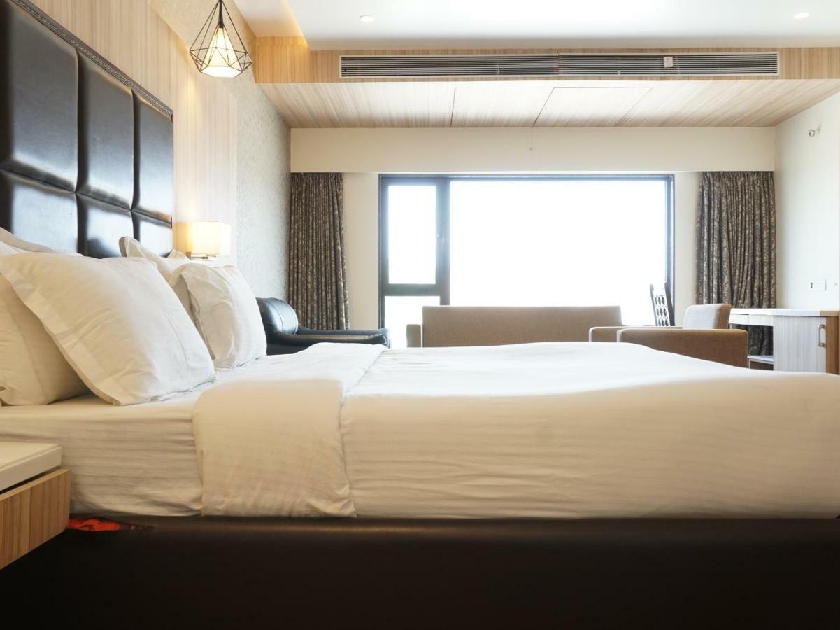 Palette Four Seasons Recreation Resort Jalgaon Экстерьер фото