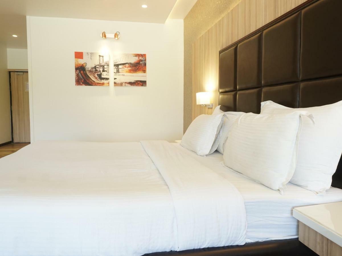 Palette Four Seasons Recreation Resort Jalgaon Экстерьер фото