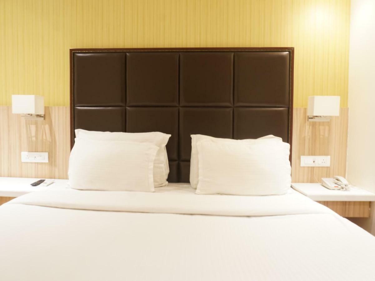 Palette Four Seasons Recreation Resort Jalgaon Экстерьер фото