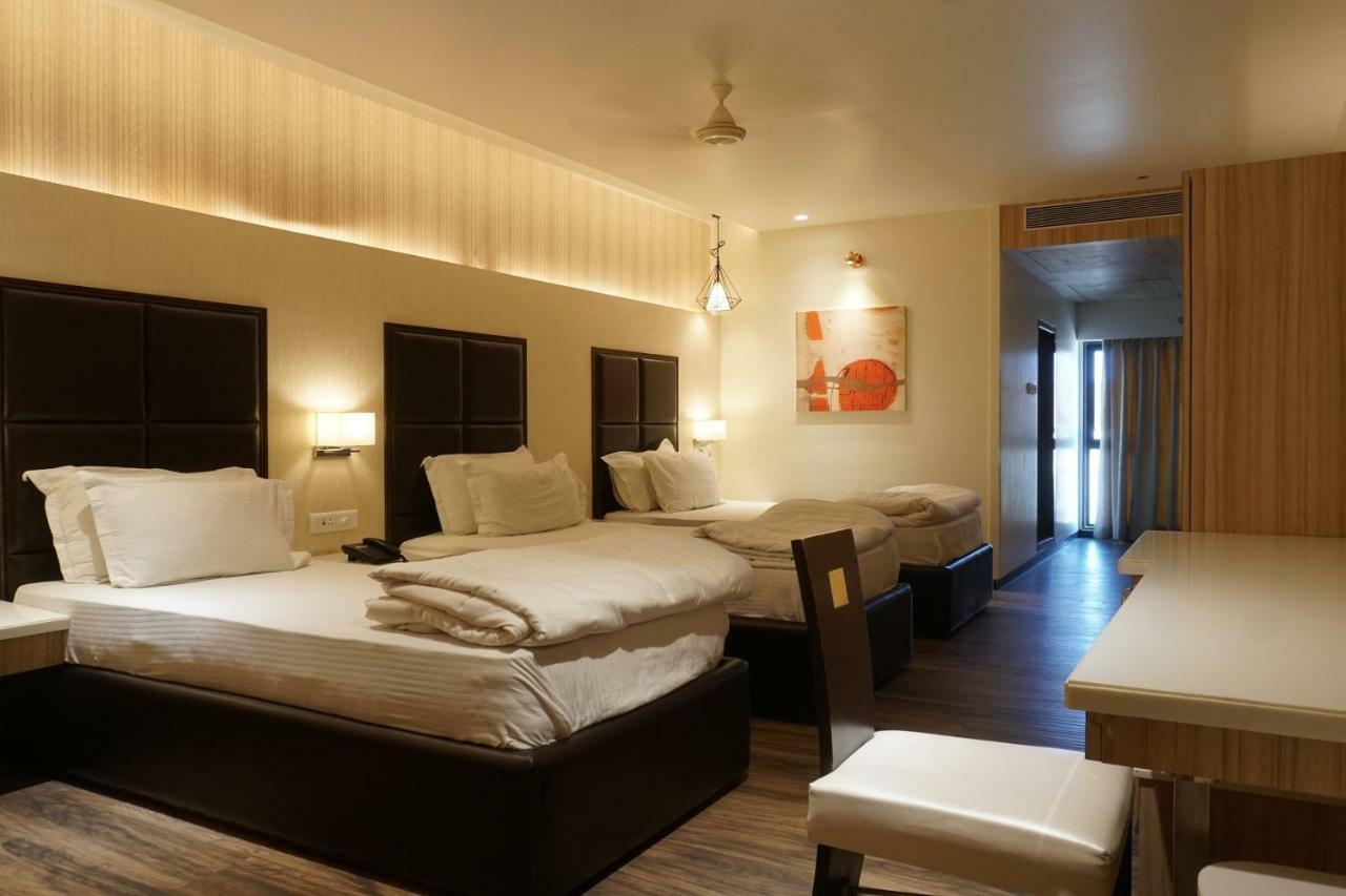 Palette Four Seasons Recreation Resort Jalgaon Экстерьер фото
