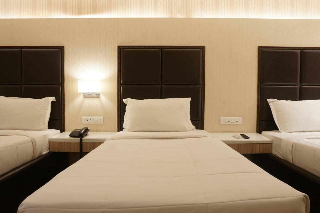 Palette Four Seasons Recreation Resort Jalgaon Экстерьер фото